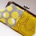 snap purse - honeycomb and olives on gray