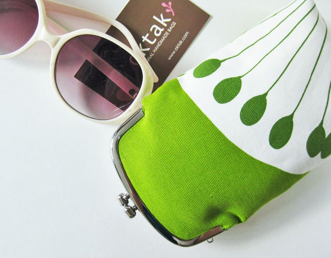 Green flowers long purse