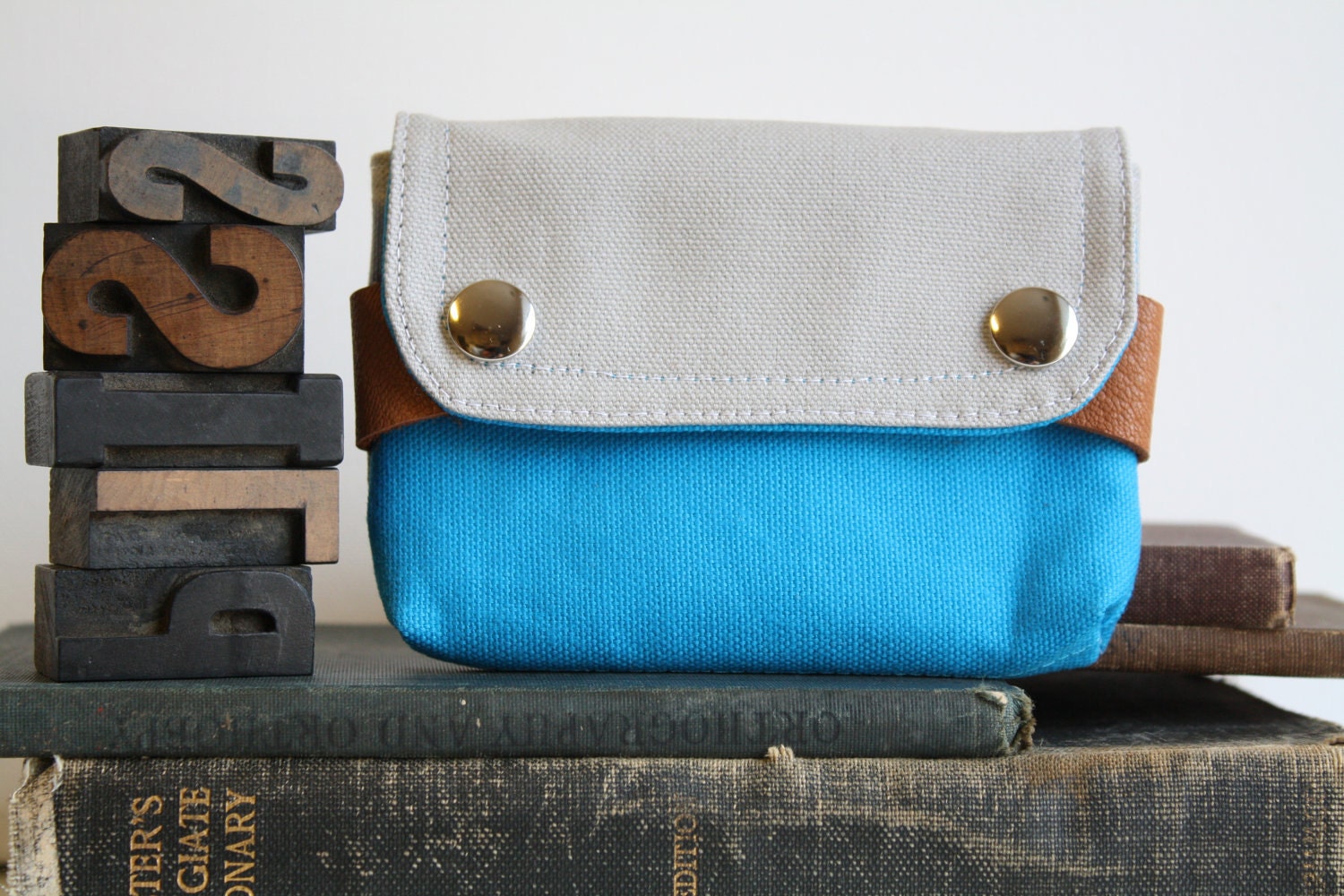 small pouch - smokey and robin blue