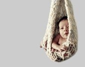 UNiGeNDeR hanging newborn SToRK SuSPeNDeR Baby PHoTo PRoP Create Hammock Nest Cocoon Pouch Egg PiCk CoLor Knit to Order