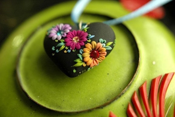 sweet mexican embroidery - vintage inspired heart pendant
