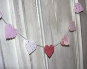 Scallop Hearts Paper Pennant Garland Kit in Pink, Red and White