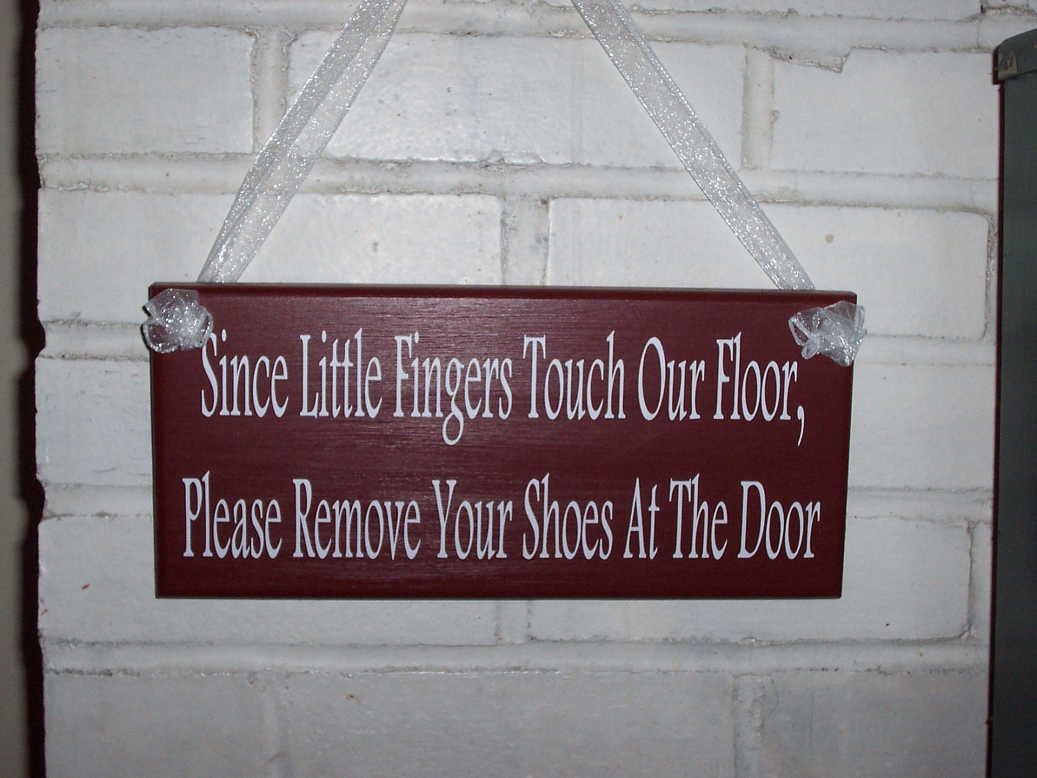 Please Remove Your Shoes Little Fingers Wood Vinyl Sign - Primitve Farmhouse Country Red Door Hanger Home Decor Sign