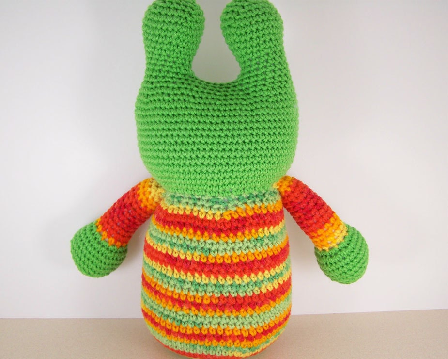 Crochet Amigurumi Alien  -  Green Space Alien