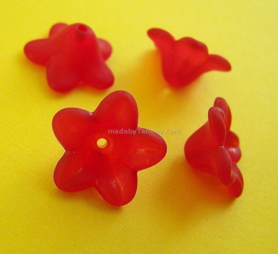 20 Flower Beads Red Petunia Lily Lucite  12mm  PC56R