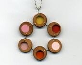 n 6 circle peony necklace
