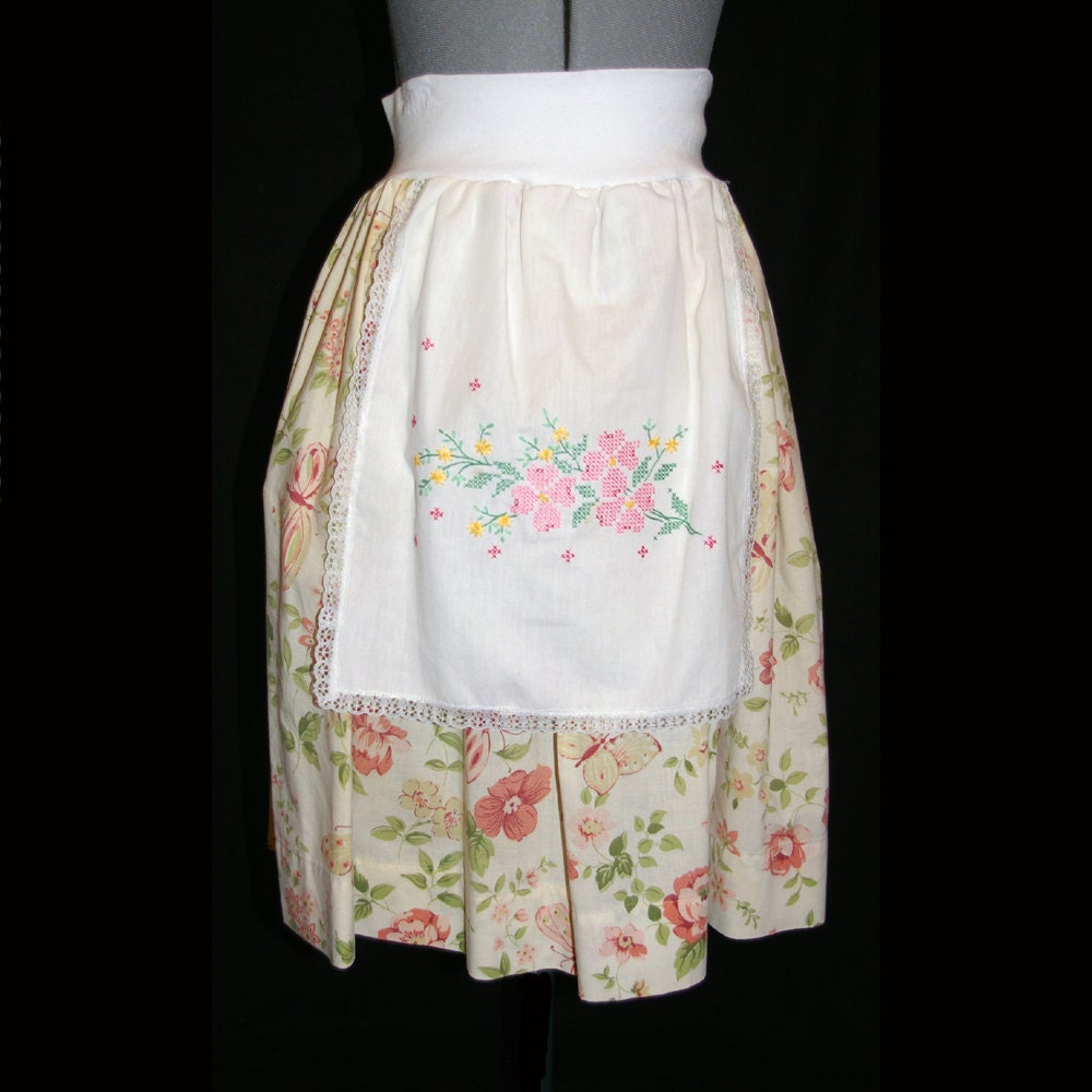 Women's Pillowcase skirt made from an upcycled vintage pillowcase
