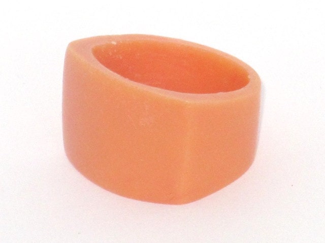 Handcrafted resin ring "caramel fudge"