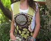 Vintage Everyday Housewife Apron  (size small to medium)