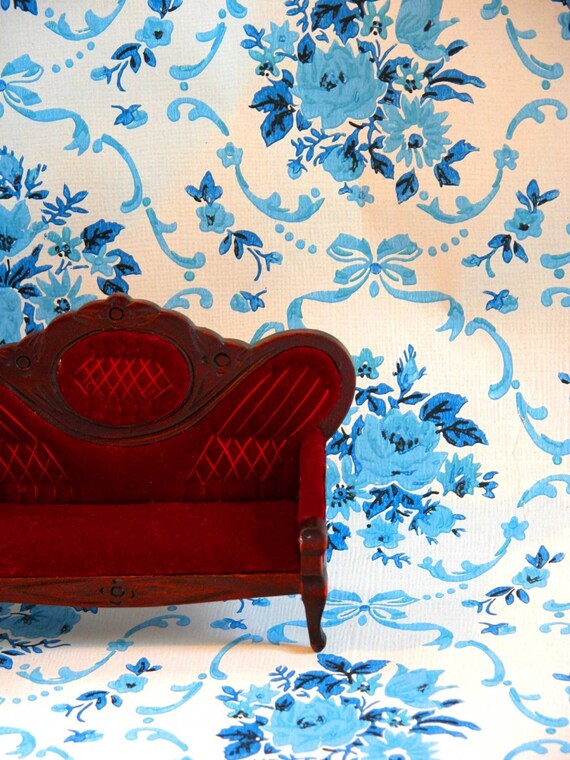 The Tiny Couch and the Vintage Wallpaper