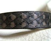 Black diamonds cuff