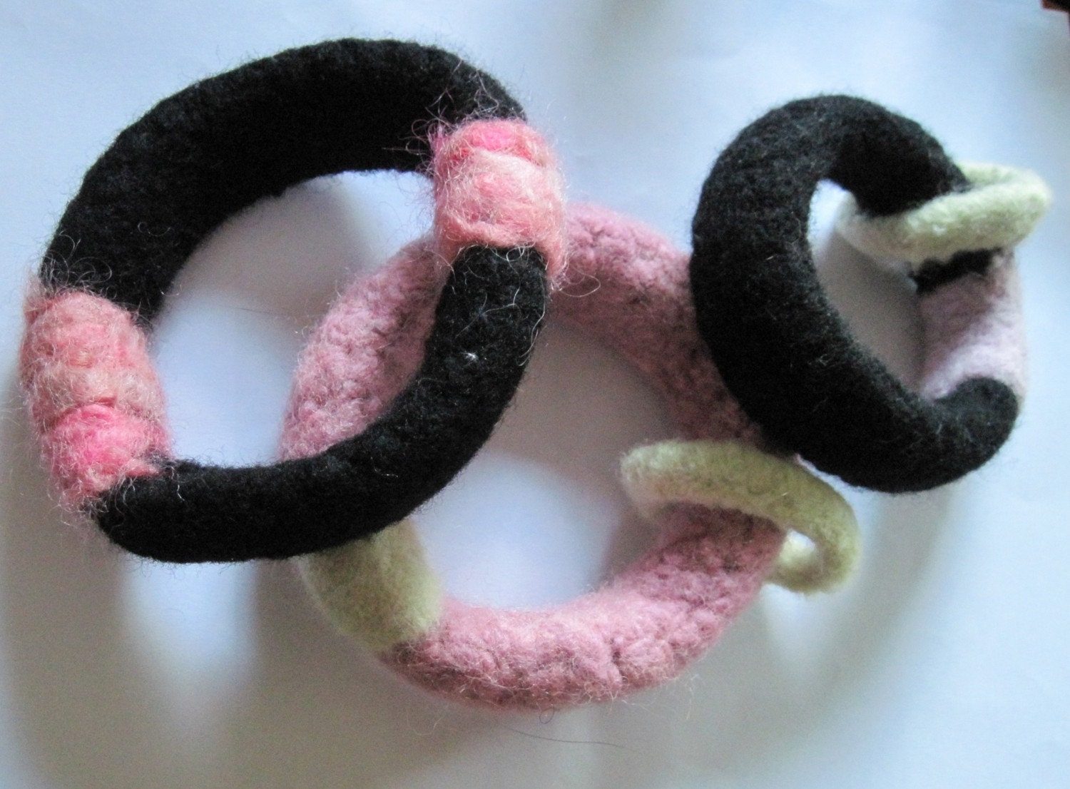 REGINA BRACELETS (Crocheted, Felted) Pattern