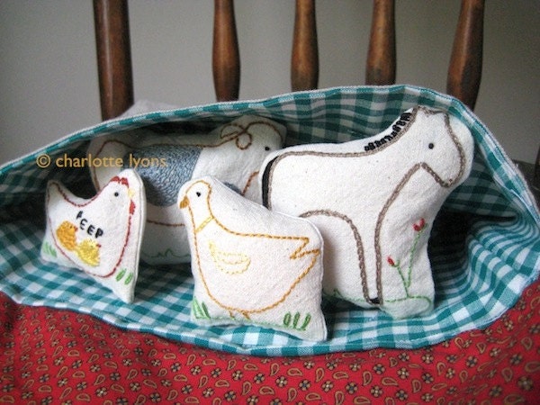 maggie's farm PDF : a stitchable barn tote and eight little farm animals to go inside