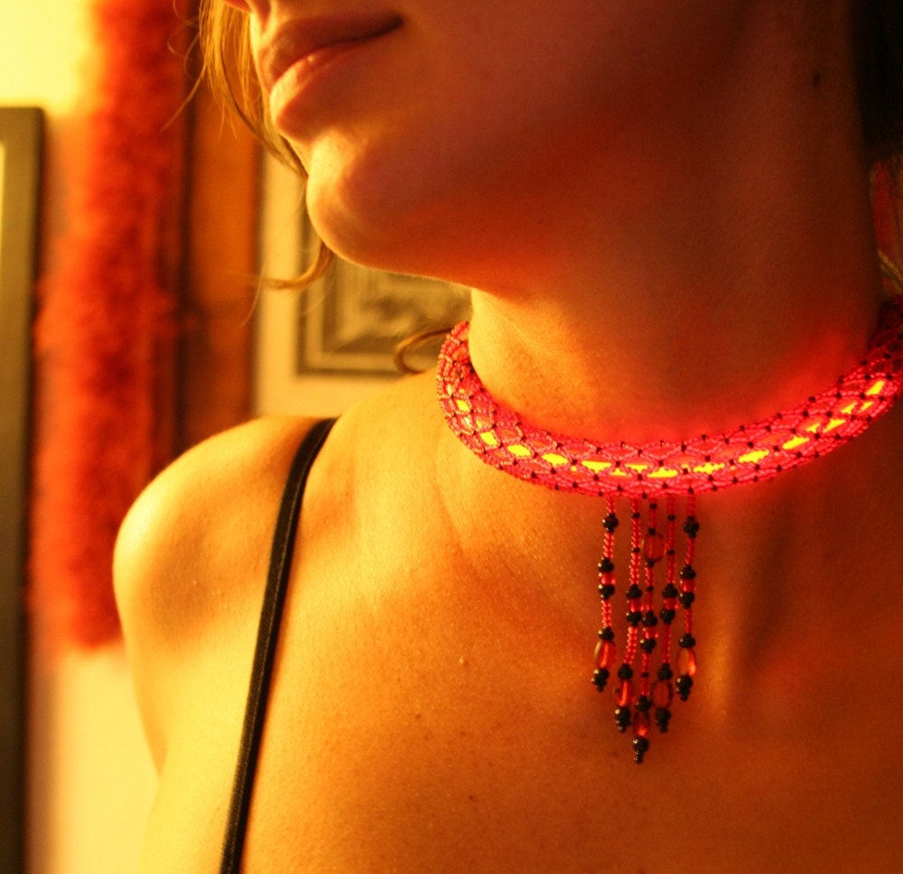 Beaded Glow Necklace - Battery-powered - Red Fringe with Black Detail - Glow in the Dark