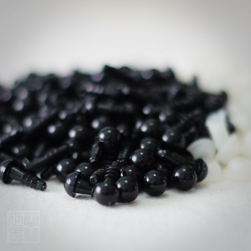 7mm safety craft eyes in black (100 pairs)