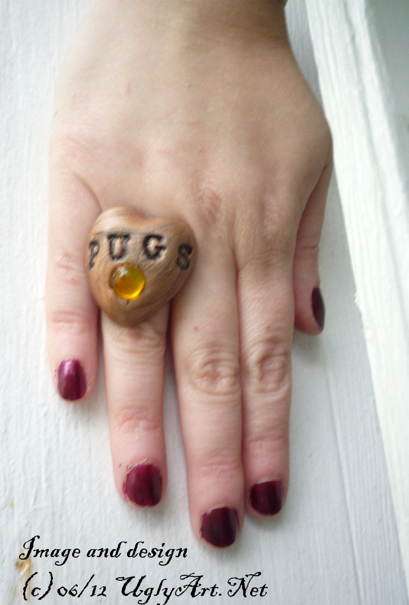 Pugs Gold Polymer Clay Ring bu Ugly Shyla