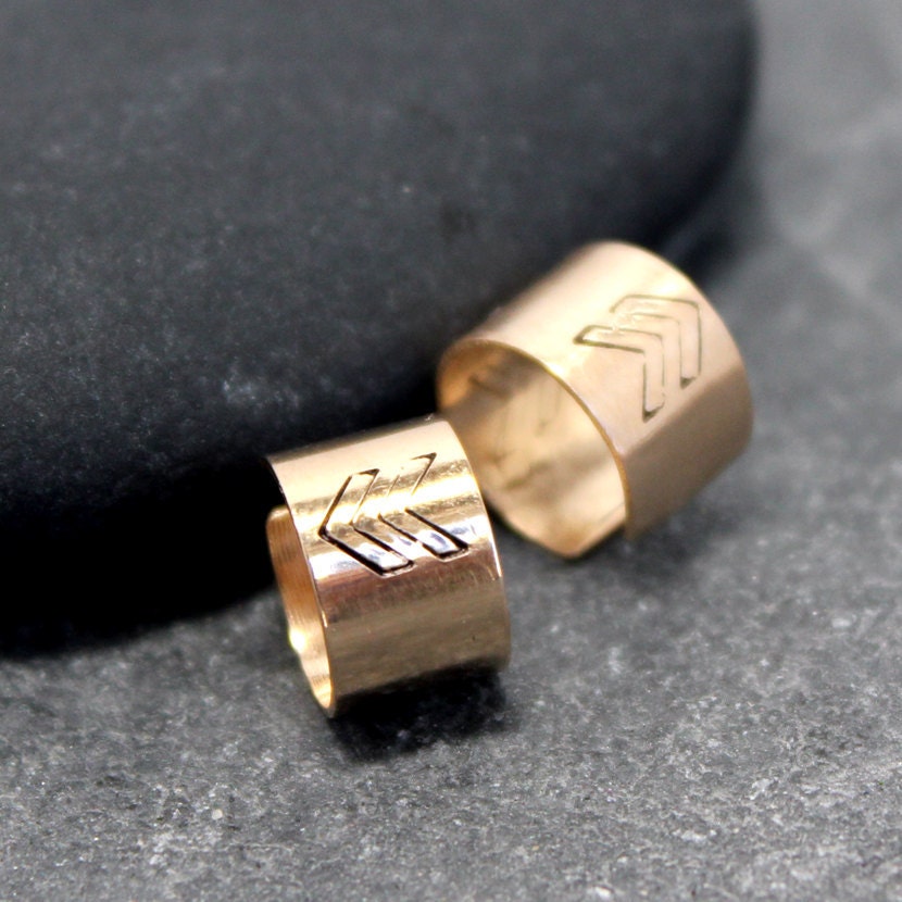 14K Gold Filled 5mm CHEVRON Cartilage Ear Cuff Band Wrap