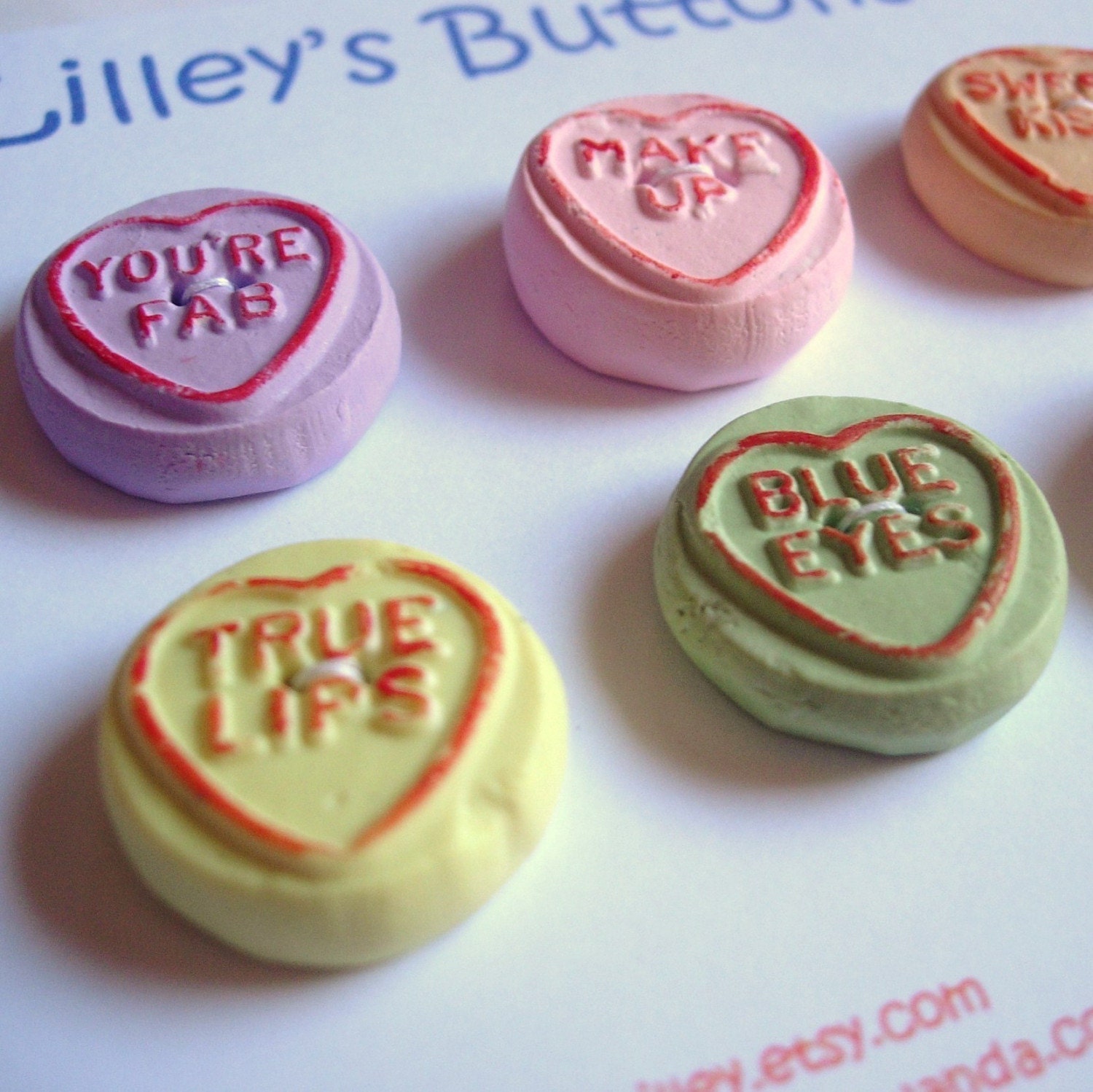 6 Loveheart Buttons