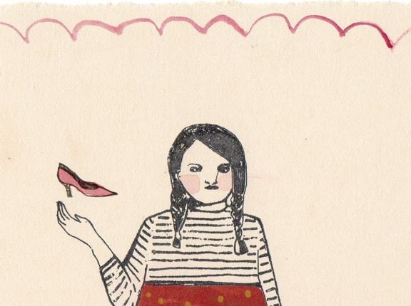 tessa with a shoe