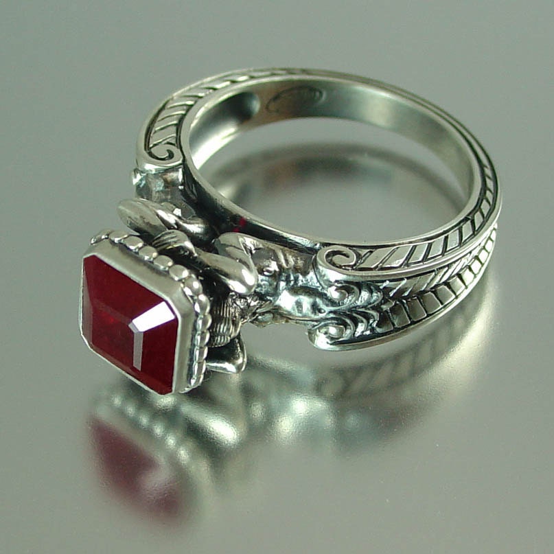 CARYATID Silver Ring with octagon Ruby