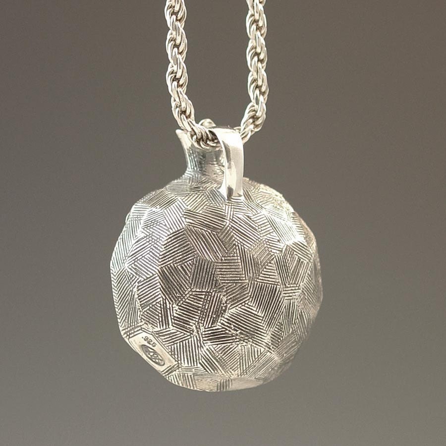JUICY POMEGRANATE silver garnet pendant