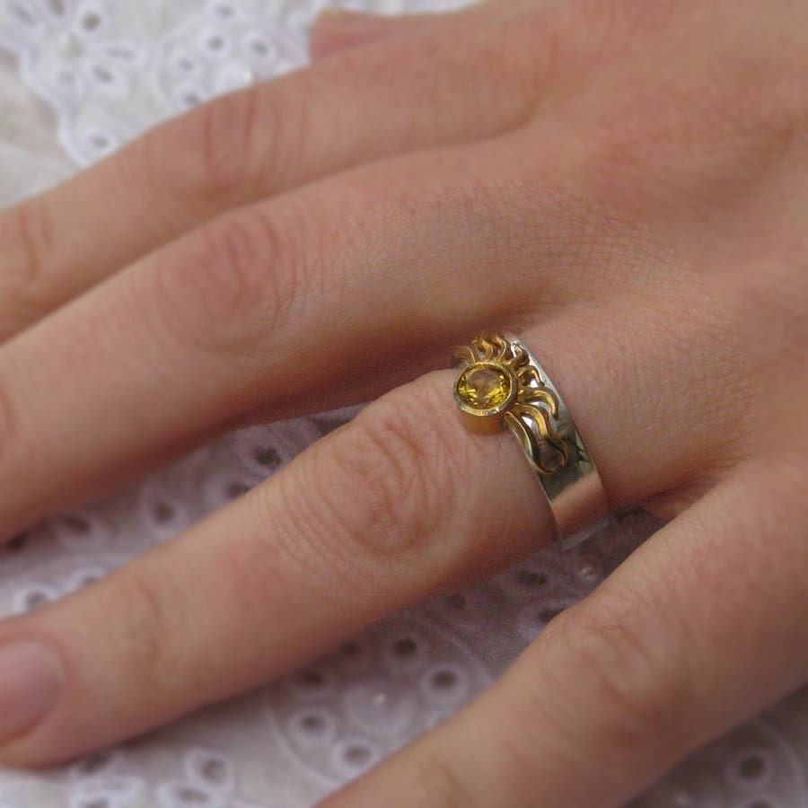 Sun and Moon ECLIPSE Engagement Ring and Wedding Band Set in 18K gold and silver