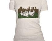 CHICKS In THE CITY - Organic Cotton Scoop Neck Tshirt
