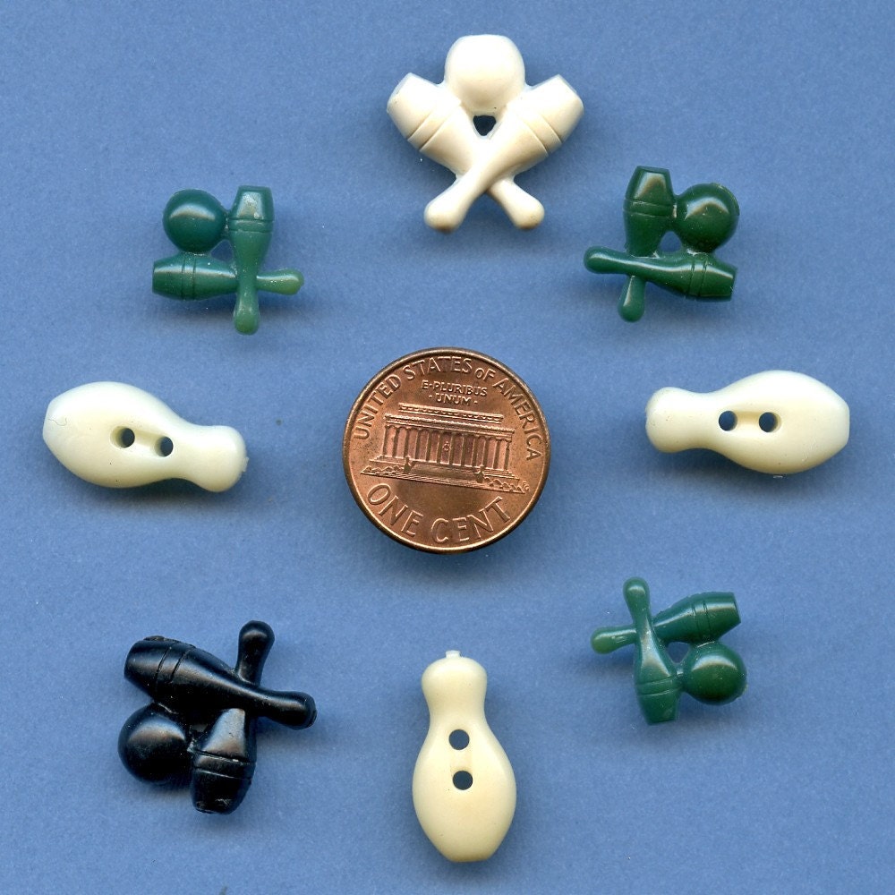 BOWLING Vintage Buttons REALISTICS Lot of 8 1940s Dress Buttons 7275