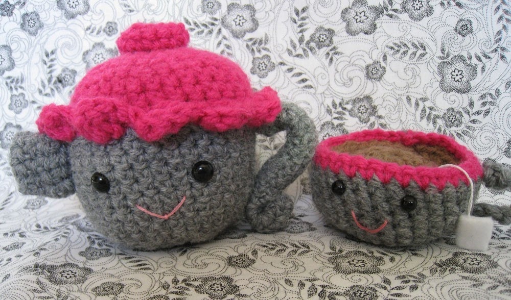 By Hook, By Hand: Tiny Teacup Trousseau