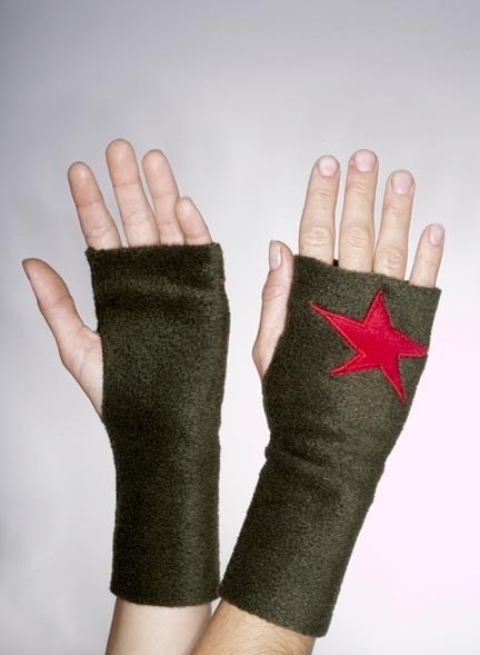 SALE - olive green slugs with red star - small