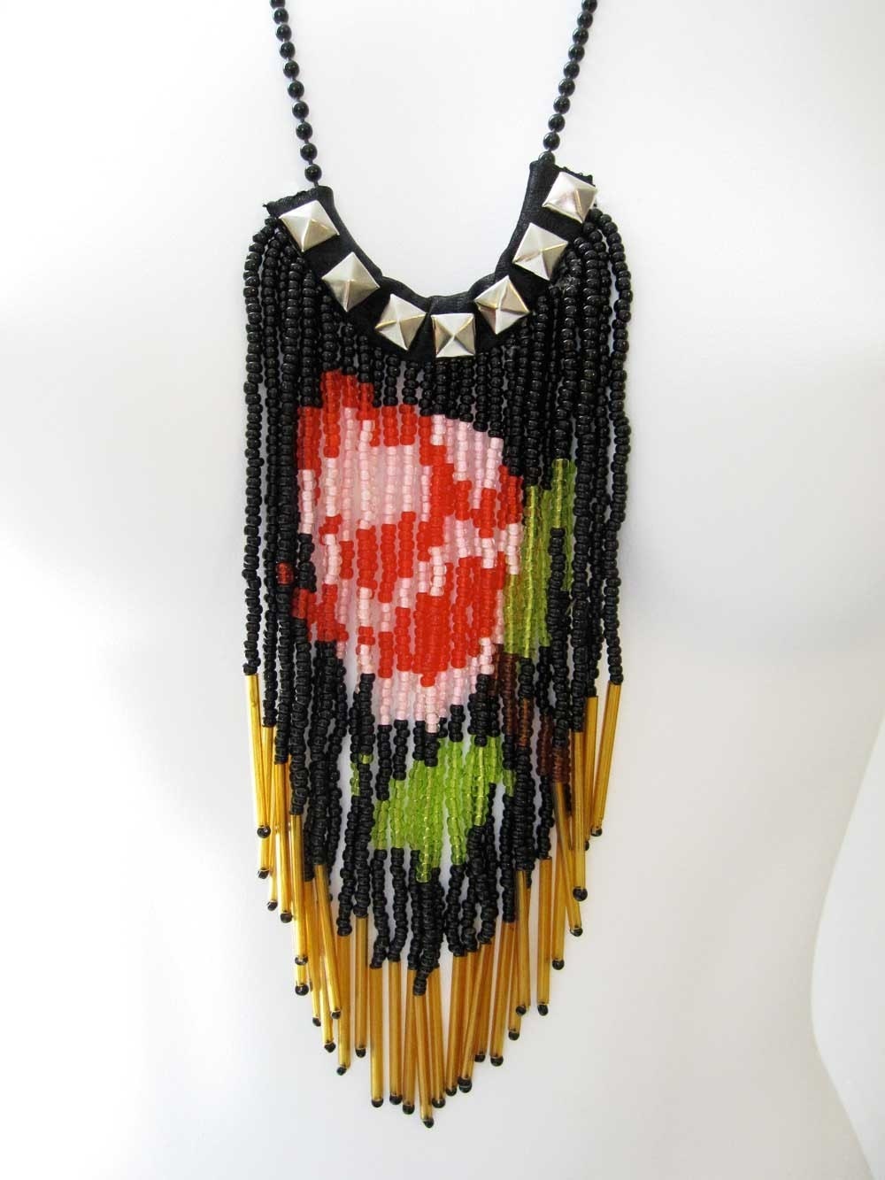 English rose glass fringe necklace