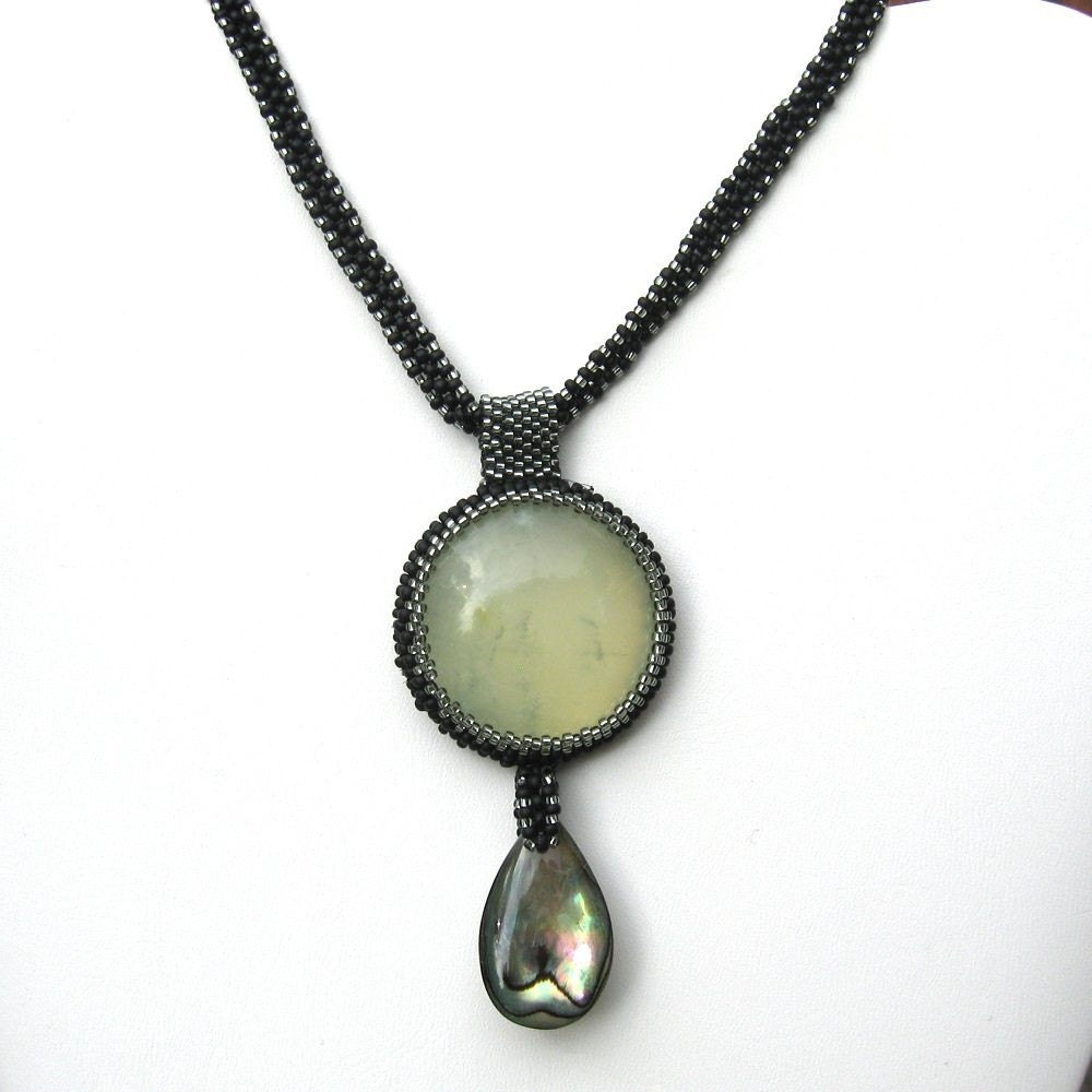Peyote Stitch Cabochon Necklace