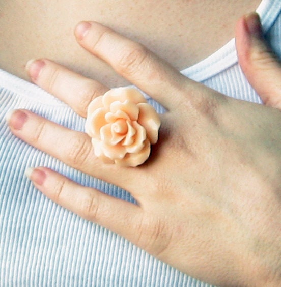 Flower Ring, Peach Rose Bloom Ring, Adjustable Metal Band, Vintage Inspired Ring - BUTTERCREAM
