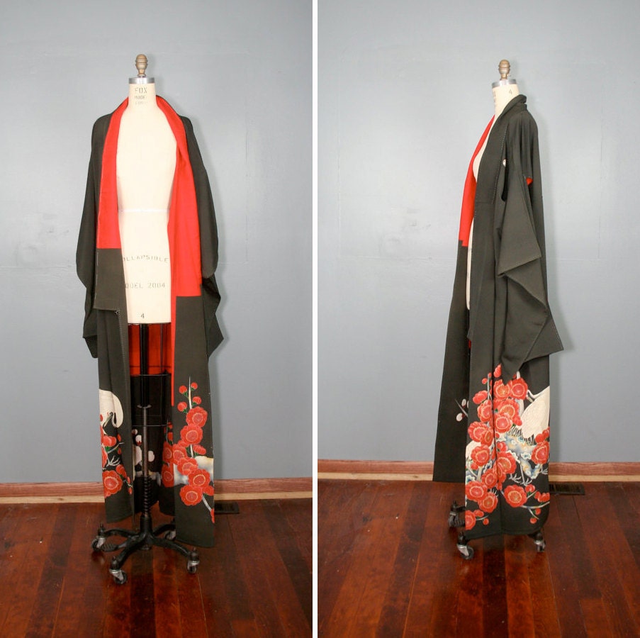 vintage . silk . kimono . BLOOMING CRANE . floral . antique . robe