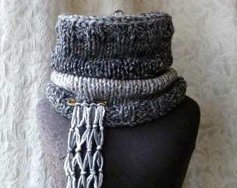 Horse's Mane Cowl - Black and Charcoal Grey