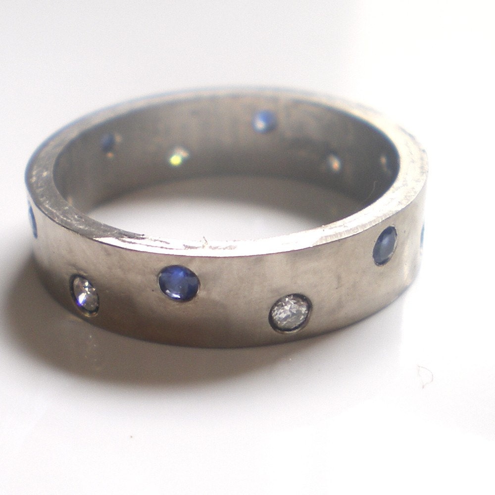 18K white gold 5 mm band and diamonds Night and Day
