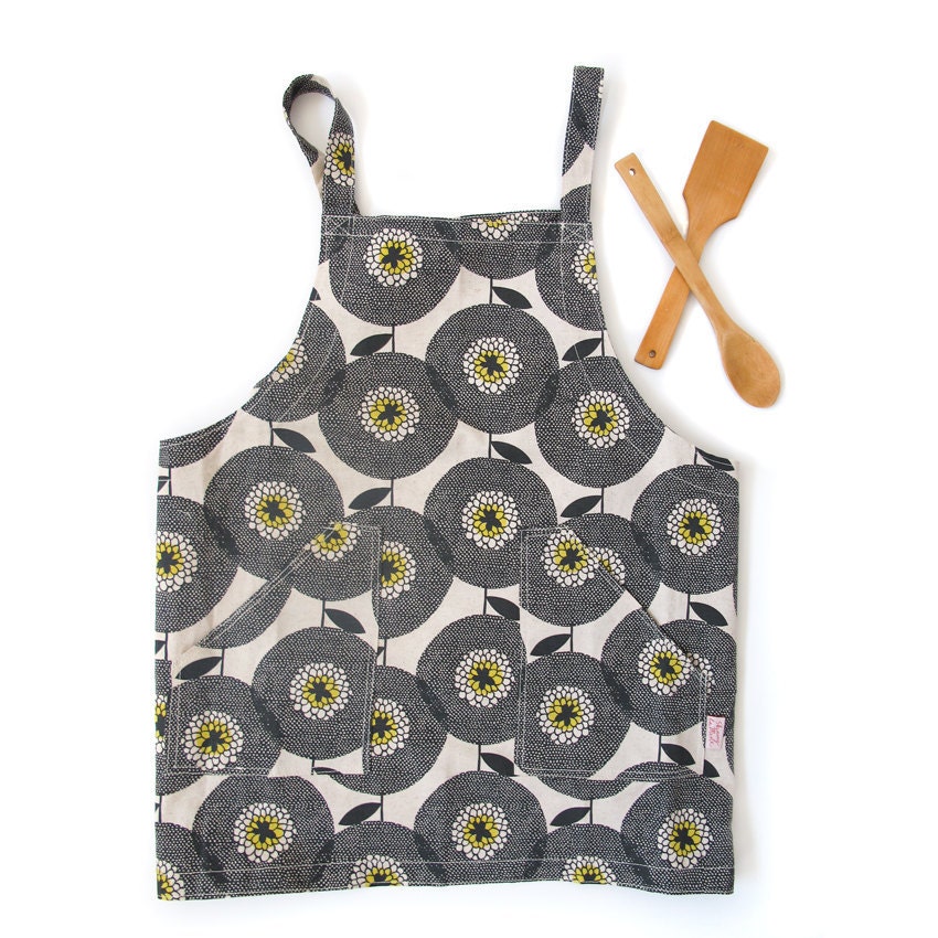 Pinny Apron - Flower Fields, in Penny Black