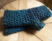 Fingerless Gloves Wristwarmers in Chunky Crochet Blue Lagoon