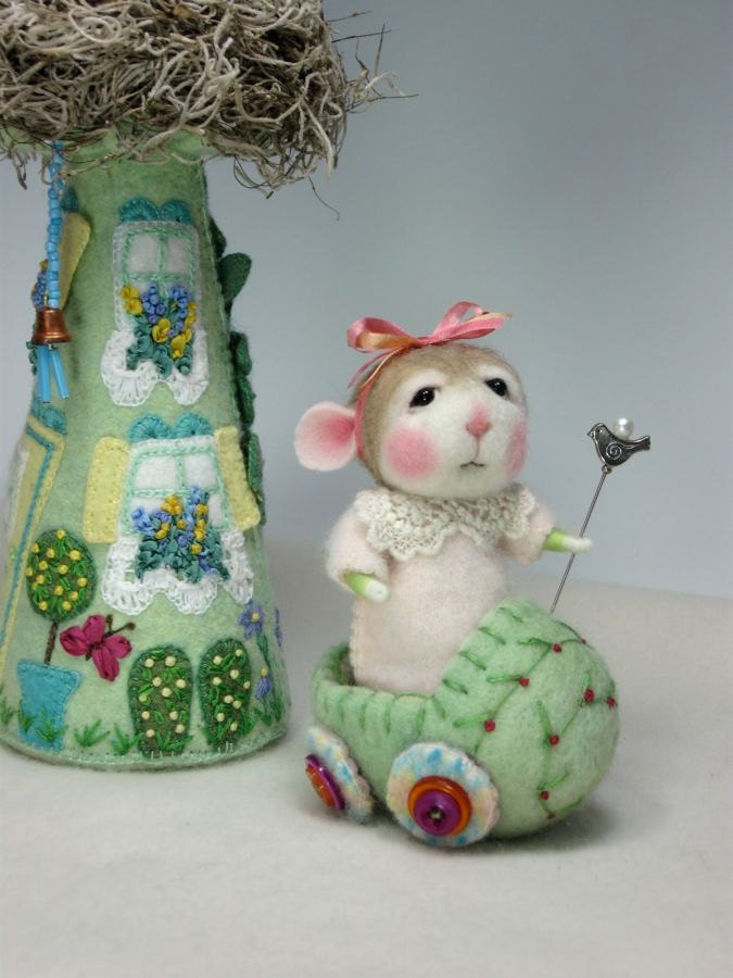 Dressed Mouse/Bunny Class  Needle Felting Class to create BOTH the Bunny and Mouse By Barby Anderson (Kit Available and sold separately)