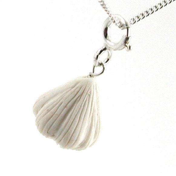 Garlic necklace