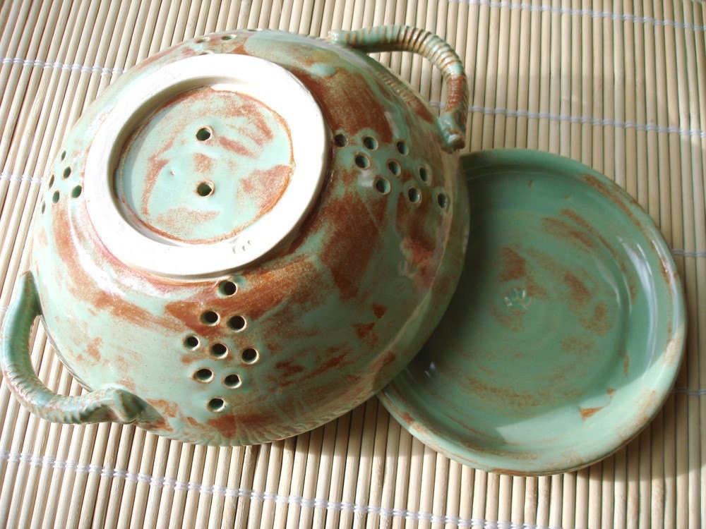 Berry Colander and Dish Set (Rustic Green)