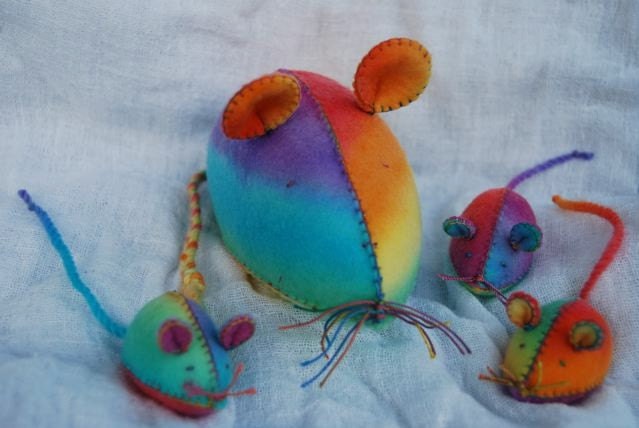 THE MOUSE FAMILY sewing kit for you to create.