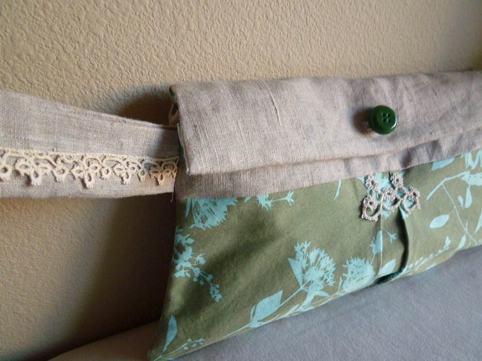 lace and burlap linen clutch with vintage tatting - queen anne's lace wristlet