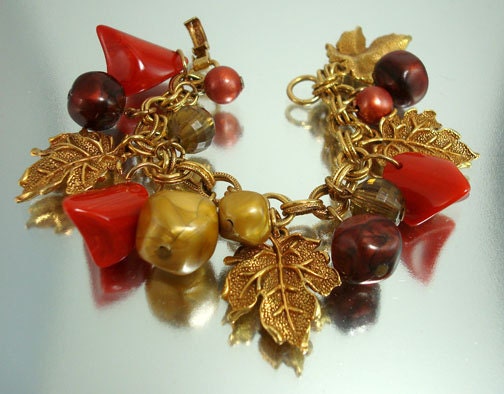 Vintage Bakelite and Bead Charm Bracelet Unused
