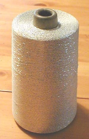 Silver Metallic Yarn / 16.5 ozs