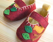 Honey Bird - Cranberry Baby Booties