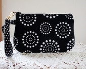 Wristlet Zipper Gadget Purse Pouch in Dots in Black and White