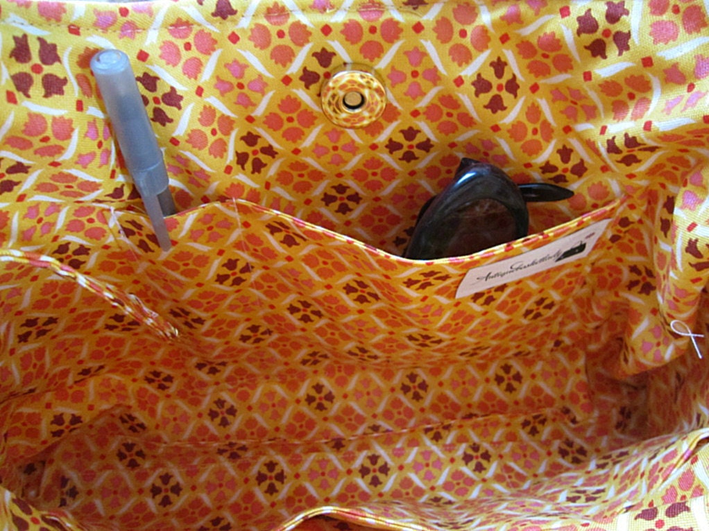 HOBO Purse Sling Handbag BOHO Adjustable Shoulder Strap Flea Market Fiesta Made in the USA