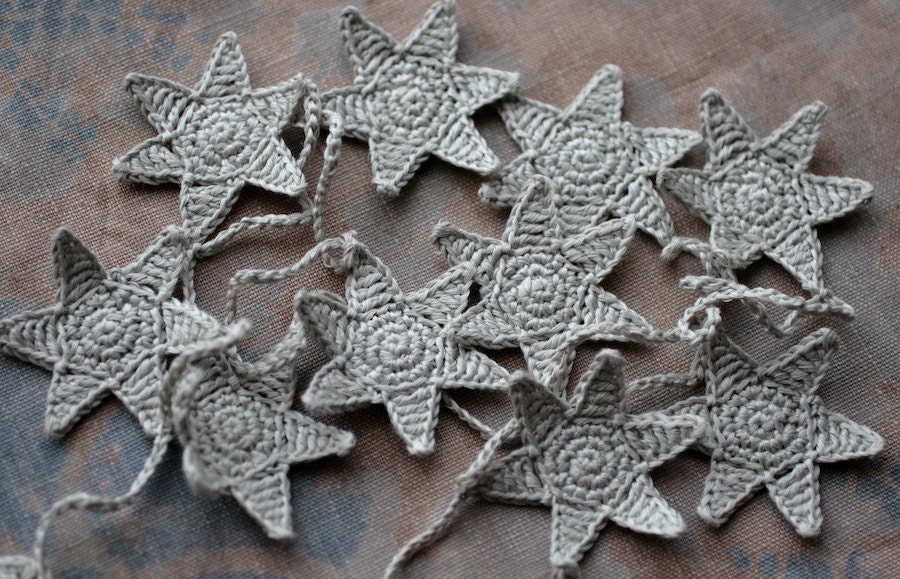 Crochet Garland - Wall Hanging - Small Bunting - Stars garland- Putty