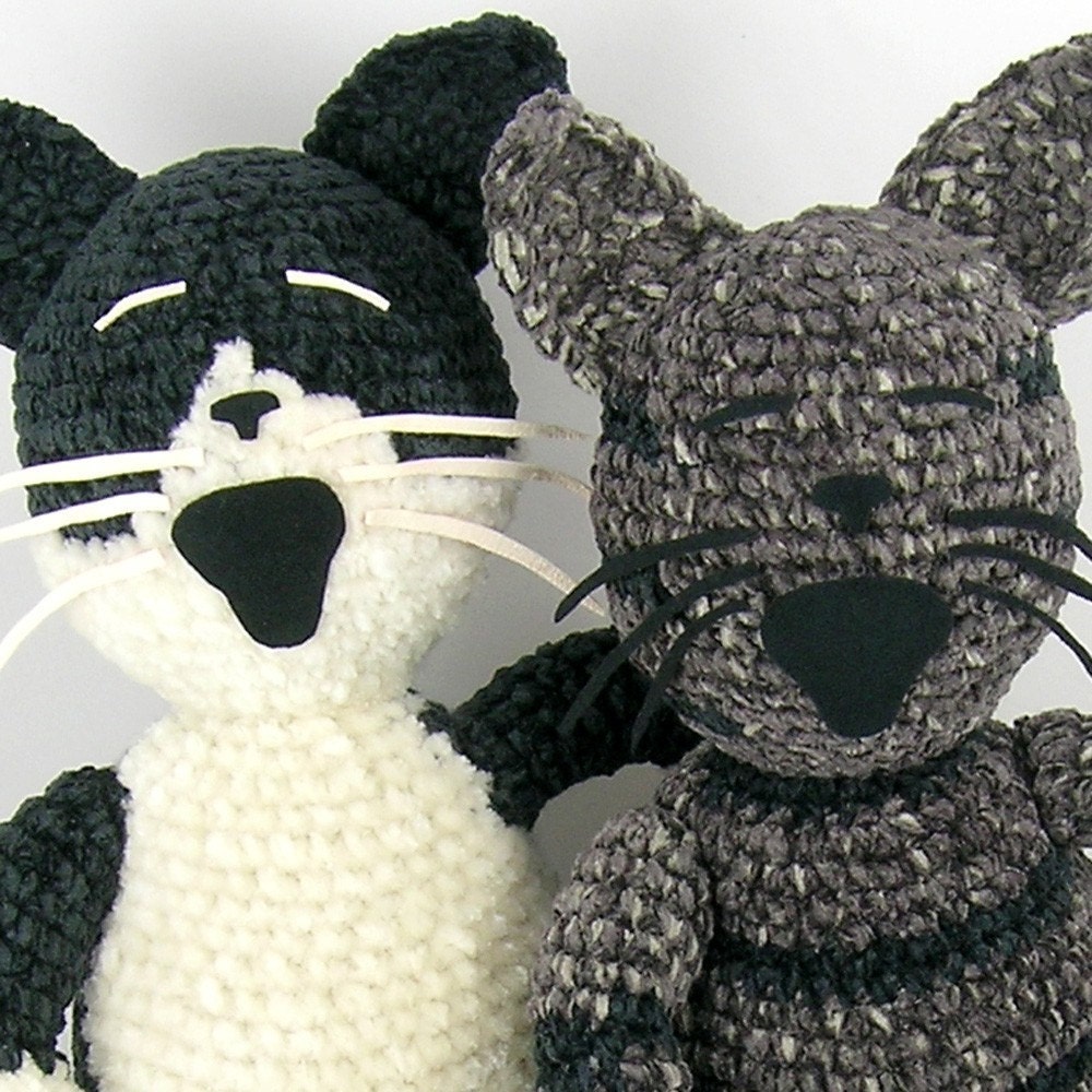 custom crocheted cat